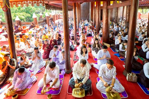 ภาพ No.220109:วันพุธที่ 16 เมษายน พ.ศ. 2568 วัดพระธรรมกายถวายมหาสังฆทาน มอบสิ่งของและทุนทรัพย์กว่า 4 ล้านบาท บรรเทาทุกข์ 181 วัดแผ่นดินไหวเมียนมา