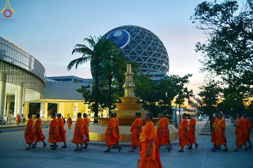 ภาพ No.186873:พิธีถวายภัตตาหารเมนูสวรรค์ "เพื่อการบรรลุธรรม" วันเสาร์ที่ 28 ธันวาคม พ.ศ.2567 ณ หอฉันคุณยายอาจารย์ฯ วัดพระธรรมกาย