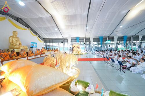 ภาพ No.198503:งานบุญล้านนา พิธีถวายสังฆทาน ตานข้าวใหม่,  พิธีทอดผ้าป่าบำรุงธุดงคสถานล้านนา,  พิธีถวายเครื่องเสียง เพื่อใช้ในงานพระพุทธศาสนา,  พิธีถวายรัตนบุปผา บูชาพระรัตนตรัย,  พิธีถวายภัตตาหารเป็นสังฆทาน วันอาทิตย์ที่ 19 มกราคม พุทธศักราช 2568  ณ ธุดงคสถานล้านนา