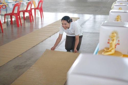 ภาพ No.59646:V.39 ทุ่มสุดใจ ธรรมชัย 80 ปี การเตรียมงาน การปฏิบัติงาน ของเจ้าหน้าที่หน่วยงานต่างๆ เพื่อพิธีฉลองอายุวัฒนมงคล 80 ปี หลวงพ่อธัมมชโย และรับถวายมหาสังฆทาน 10,000 กว่าวัดทั่วประเทศ ในวันคุ้มครองโลก จันทร์ที่ 22 เมษายน พ.ศ. 2567