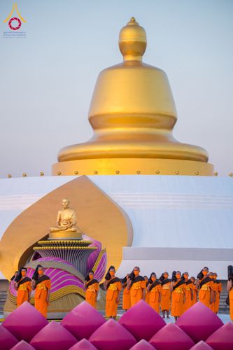 ภาพ No.116880:พระธรรมยาตราร่วมปฏิบัติธรรม และถ่ายภาพหมู่ประวัติศาสตร์ ปีที่ 12  วันที่ 21 มกราคม พ.ศ. 2567  ณ อนุสรณ์สถานบางปลา จ.นครปฐม
