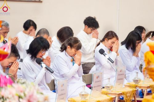 ภาพ No.100954:พิธีทอดกฐินบรมจักรพรรดิสร้างทุกสิ่ง ณ วัดพระธรรมกายออเรกอน ประเทศสหรัฐอเมริกา  วันอาทิตย์ ที่ 26 พฤศจิกายน พ.ศ. 2566