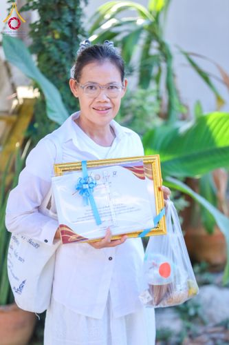 ภาพ No.180159:กิจกรรมวันรวมพลังเด็กดี V-Star ผู้นำฟื้นฟูศีลธรรมโลก ประจำปีพุทธศักราช 2567 จังหวัดสุโขทัย เพื่อรวมพลังสร้างความดี นั่งสมาธิภาวนาถวายเป็นพุทธบูชา และเพื่อส่งเสริมการเรียนรู้พระพุทธศาสนา วันที่ 3 ธันวาคม พ.ศ. 2567