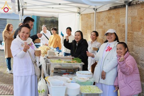 ภาพ No.173114:พิธีกฐินปุญญรังสีเศรษฐี ณ วัดพระธรรมกายนิวคาสเซิล สหราชอาณาจักร วันอาทิตย์ที่ 27 ตุลาคม พ.ศ. 2567