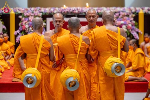 ภาพ No.62119:พิธีอุปสมบทในโครงการอุปสมบทหมู่ บูชาธรรมหลวงพ่อธัมมชโย พ.ศ.2567 ณ อุโบสถ วัดพระธรรมกาย จ.ปทุมธานี วันที่ 13-15 เมษายน พ.ศ. 2567