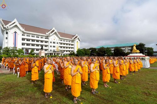 ภาพ No.239181:วันอาทิตย์ที่ 17 สิงหาคม พ.ศ. 2568 พิธีอัญเชิญรูปเหมือนพระมงคลเทพมุนี (สด จันทสโร) ณ ศาลากลางจังหวัดเลย ถึงลานพญานาค สวนสาธารณะกุดป่อง อ.เมือง จ.เลย