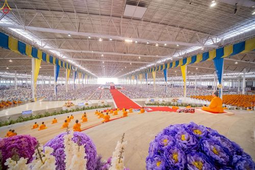 ภาพ No.236067:วันที่ 3 สิงหาคม พ.ศ. 2568 พิธีบูชาข้าวพระ ณ สภาธรรมกายสากล วัดพระธรรมกาย