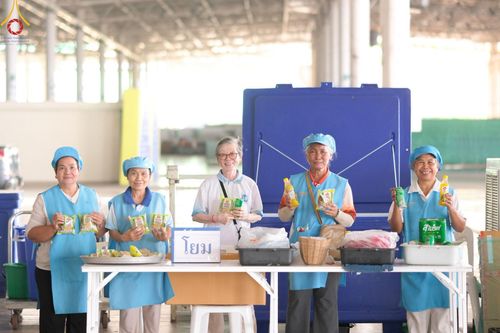 ภาพ No.212031:วันจันทร์ที่ 17 มีนาคม พ.ศ. 2568 บุญบรรจุกล่องไทยธรรม เพื่อถวายแด่พระสังฆาธิการ 40,000 กว่าวัดทั่วไทย ในวันคุ้มครองโลก 22 เมษายน พ.ศ. 2568 ณ บ้านแก้วเรือนทองคุณยายฯ วัดพระธรรมกาย