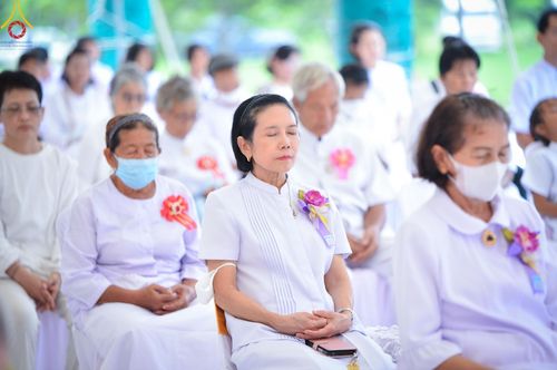 ภาพ No.146568:พิธีทอดผ้าป่าสร้างหลังคาอาคาร 80 ปี หลวงพ่อธัมมชโย ณ ศูนย์ปฎิบัติธรรมวิหารแดง จังหวัดสระบุรี วันอาทิตย์ที่ 28 กรกฎาคม พ.ศ. 2567