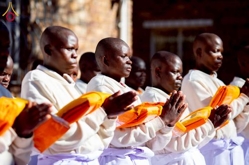 ภาพ No.231654:โครงการบรรพชาอุปสมบทหมู่ครั้งที่ 2 ณ วัดพระธรรมกายโจฮันเนสเบิร์ก ประเทศแอฟริกาใต้ วันอาทิตย์ 29 มิถุนายน พ.ศ. 2568