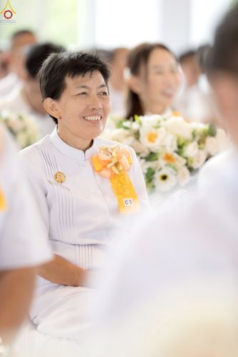 ภาพ No.239399:วันอาทิตย์ที่ 17 สิงหาคม พ.ศ. 2568 พิธีกดปุ่มอัญเชิญรูปเหมือน พระมงคลเทพมุนี (สด จันทสโร)  ณ มหาวิหารแก้วพระมงคลเทพมุนี  ศูนย์ปฏิบัติธรรมแก้วเมืองเลย