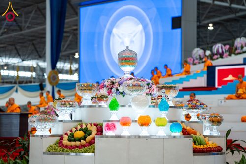 ภาพ No.126630:พิธีบูชาข้าวพระ ในวันอาทิตย์ต้นเดือนที่ 3 มีนาคม พ.ศ. 2567 ณ วัดพระธรรมกาย จ.ปทุมธานี