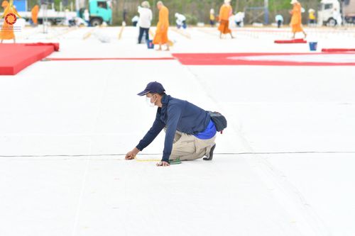 ภาพ No.128643:V.33 รวมพลังเพื่อบางกล่ำ การเตรียมงานของเจ้าหน้าที่หน่วยงานต่างๆ เพื่องานธรรมยาตราอัญเชิญพระบรมสารีริกธาตุ ประดิษฐาน ณ มหารัตนเจดีย์สิริปทุมสวรรค์ (เจดีย์อริยพุทธะ 5 พระองค์) ศูนย์ปฏิบัติธรรมภาคใต้ อ.บางกล่ำ จ.สงขลา ระหว่างวันที่ 9-10 มีนาคม พ.ศ. 2567