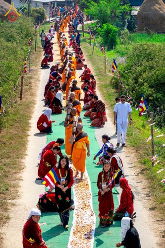 ภาพ No.212906:วันที่ 14 - 15 มีนาคม พ.ศ. 2568 คณะสงฆ์และสามเณรเดินธรรมยาตรา ในโครงการบวชสามเณรเนปาล 500 รูป ไปยังสถานที่รอบมายาเทวีและลุมพินีเกรด ณ ลุมพินี ประเทศเนปาล