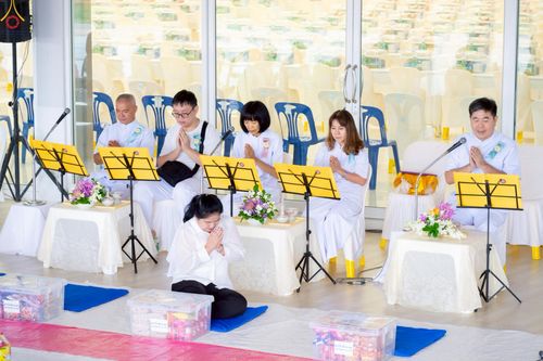 ภาพ No.245176:วันเสาร์ที่ 13 กันยายน พ.ศ. 2568 พิธีถวายสังฆทานแด่คณะสงฆ์ 323 วัด ปีที่ 21 ครั้งที่ 181 พิธีมอบกองทุนหนุนแรงใจช่วยครูใต้ ปีที่ 18 ครั้งทึ่ 144 และพิธีทำบุญอุทิศส่วนกุศลให้ผู้วายชนม์ ณ ศูนย์ปฏิบัติธรรมภาคใต้ จ.สงขลา