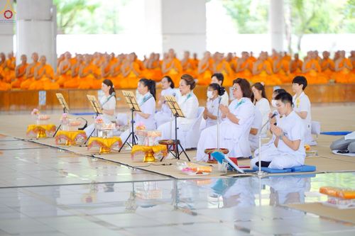 ภาพ No.248530:วันที่ 27 กันยายน พ.ศ. 2568 พิธีถวายเมนูสวรรค์เพื่อการบรรลุธรรม ณ หอฉันคุณยายอาจารย์ฯ วัดพระธรรมกาย