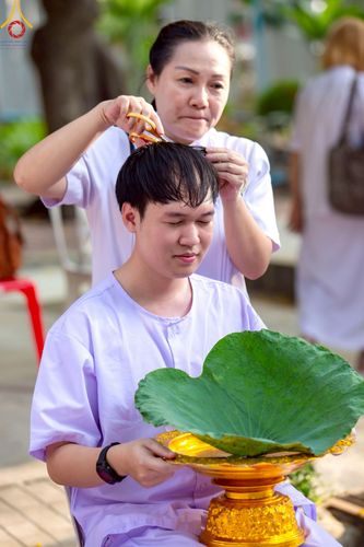 ภาพ No.216694:วันอาทิตย์ที่ 6 เมษายน พ.ศ. 2568 พิธีตัดปอยผม และปลงผมนาคธรรมทายาท โครงการบวชบูชาธรรม81ปี หลวงพ่อธัมมชโย โครงการ 1 และ 2 โครงการนานาชาติ AEC&WAB รุ่น CEO (ผู้บริหาร) รุ่นที่4 ณ หมู่บ้านบรรลุธรรม วัดพระธรรมกาย