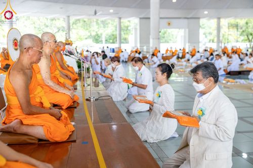 ภาพ No.100155:พิธีบุพเปตพลี  ครั้งที่ 143 วันที่ 27 พฤศจิกายน พ.ศ. 2566 วันพระ ขึ้น 15 ค่ำ เดือน 12 ณ หอฉันคุณยายอาจารย์ฯ วัดพระธรรมกาย