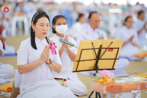 ภาพ No.243849:วันที่ 6 กันยายน พ.ศ. 2568 พิธีถวายภัตตาหารเมนูสวรรค์ เพื่อการบรรลุธรรม ณ หอฉันคุณยายอาจารย์ฯ วัดพระธรรมกาย