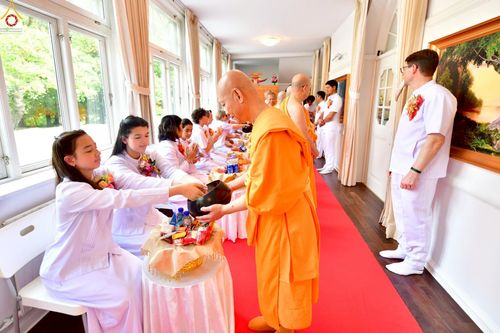 ภาพ No.257396:วันที่ 11 ตุลาคม พ.ศ. 2568 พิธีทอดกฐินสามัคคี  เพื่องานเผยแผ่พระพุทธศาสนา วิชชาธรรมกายสู่ชาวท้องถิ่น ณ วัดพระธรรมกายคอร์ซัวร์ ลุสท์สโกว  ประเทศเดนมาร์ก 