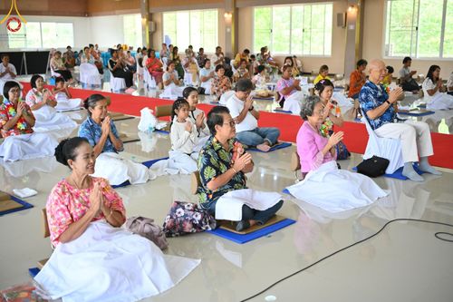 ภาพ No.62863:พิธีตักบาตรฉลองสามเณรใหม่ ในโครงการบรรพชาสามเณร ฟื้นฟูพระพุทธศาสนาทั่วไทย ณ ศูนย์ปฏิบัติธรรมพนมสารคาม(เพชรตะวัน) จ.ฉะเชิงเทรา วันที่ 12 เมษายน พ.ศ. 2567