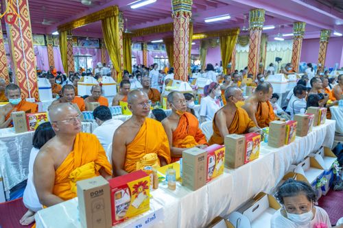 ภาพ No.116443:พิธีถวายสังฆทาน 106 วัด ณ วัดตะเคียน อ.บางกรวย จ.นนทบุรี วันเสาร์ที่ 20 มกราคม พ.ศ. 2567