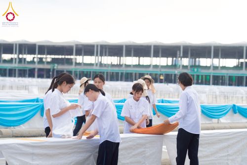 ภาพ No.217743:วันที่ 10-14 เมษายน พ.ศ. 2568 เจ้าหน้าที่อาสาสมัคร เตรียมงานวันคุ้มครองโลก ชุดที่ 2 วัดพระธรรมกาย จ.ปทุมธานี