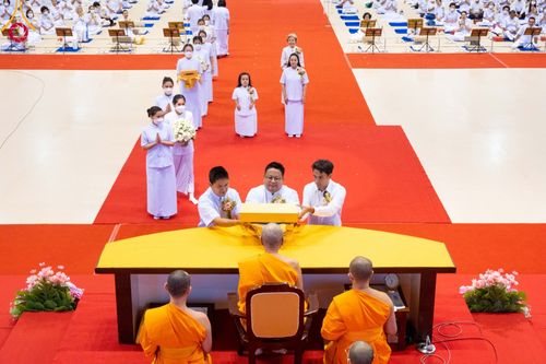 ภาพ No.95281:พิธีมุทิตาพระมหาเถระและพระเถระ ครั้งที่ 29 วันอาทิตย์ที่ 19 พฤศจิกายน พ.ศ. 2566 ณ ห้องแก้วสารพัดนึก สภาธรรมกายสากล วัดพระธรรมกาย