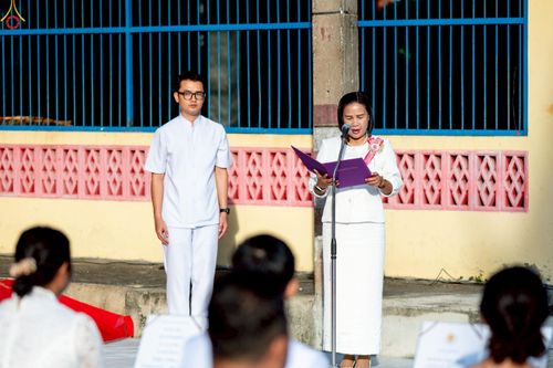 ภาพ No.234387:วันพฤหัสบดีที่ 24 กรกฎาคม พ.ศ. 2568 พิธีถวายสังฆทานแก่คณะสงฆ์ 323 วัด , พิธีมอบกองทุนหนุนแรงใจช่วยครูใต้ , พิธีทำบุญส่วนกุศลแด่ผู้วายชนม์ ในเหตุการณ์ความไม่สงบ 4 จังหวัด ชายแดนภาคใต้ (ปัตตานี , ยะลา , นราธิวาส , สงขลา) ปีที่ 21 ครั้งที่ 179 ณ วัดเวฬุวัน 