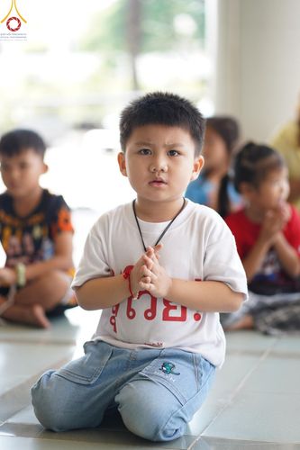 ภาพ No.165785:พิธีถวายภัตตาหารเมนูสวรรค์ วันที่ 26 ตุลาคม พ.ศ. 2567 ณ หอฉันคุณยายอาจารย์ฯ วัดพระธรรมกาย