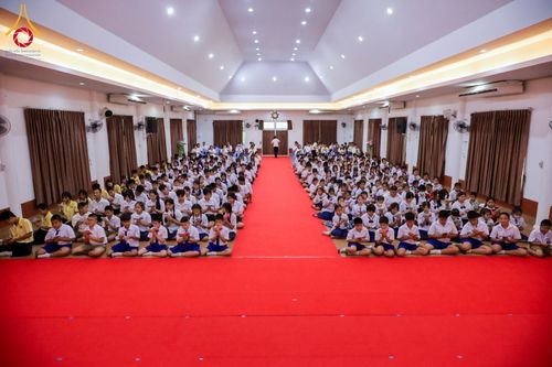 ภาพ No.184011:วันรวมพลังเด็กดี V-Star ผู้นำฟื้นฟูศีลธรรมโลก ประจำปี 2567 ณ ศูนย์ปฏิบัติธรรมลำปาง ต.บ้านเป้า อ.เมือง จ.ลำปาง วันที่ 26 พฤศจิกายน พ.ศ. 2567