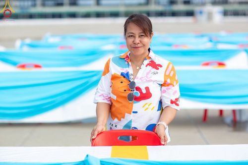 ภาพ No.218462:วันที่ 15 - 18 เมษายน พ.ศ. 2568 การเตรียมภาชนะสำหรับถวายภัตตาหาร , การจัดโต๊ะเก้าอี้ในลานธรรม , การแพ็คพัสดุงานต้อนรับ เพื่องานวันคุ้มครองโลก 22 เมษายน พ.ศ.2568 วัดพระธรรมกาย