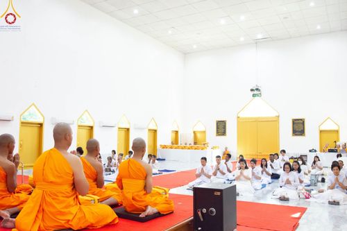 ภาพ No.101081:พิธีบรรพชาธรรมทายาท ในโครงการอุปสมบทบูชาธรรม มหาปูชนียาจารย์ พ.ศ. 2566 ณ วัดหนองไผ่ล้อม จ.ปราจีนบุรี วันที่ 2 ธันวาคม พ.ศ. 2566