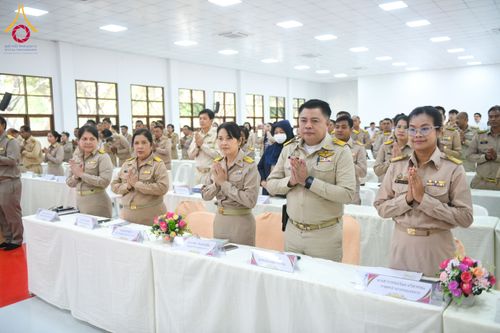 ภาพ No.201933:ผู้ว่าปทุมฯ มอบแนวทางการขับเคลื่อนพัฒนาจังหวัดฯ แก่หัวหน้าส่วนราชการ ผู้บริหารท้องถิ่น กำนัน ผู้ใหญ่บ้าน อ.คลองหลวง วันอังคารที่ 21 มกราคม พ.ศ. 2568