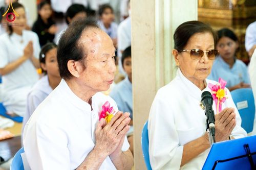 ภาพ No.197289:พิธีทอดผ้าป่าทำนุบำรุงศาสนสถาน ณ วัดอัมพวัน ตำบลบางม่วง อำเภอบางใหญ่ จังหวัดนนทบุรี ในโครงการธรรมยาตรา กตัญญูบูชา มหาปูชนียาจารย์ พระมงคลเทพมุนี(สด จนฺทสโร) พระผู้ปราบมาร อนุสรณ์สถาน 7 แห่ง ปีที่ 13 วันที่ 17 มกราคม พ.ศ. 2568