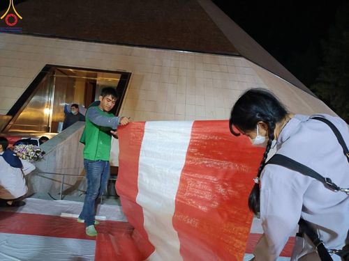 ภาพ No.108268:V.5 ทุ่มพลัง การเตรียมงาน เก็บงาน การรับบุญของเจ้าหน้าที่หน่วยงานต่างๆ เพื่อโครงการธรรมยาตรา กตัญญูบูชามหาปูชนียาจารย์ พระมงคลเทพมุนี (สด จนฺทสโร) พระผู้ปราบมาร อนุสรณ์สถาน 7 แห่ง ปีที่ 12 ระหว่างวันที่ 2 - 31 มกราคม พ.ศ. 2567