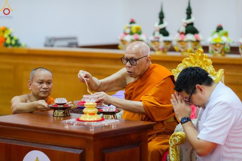 ภาพ No.89763:พิธีวางแผ่นจารึกชื่อ เพื่อนำไปประดิษฐานไว้ในฐานองค์พระประธาน เนื่องในโอกาสครบรอบ 10 ปี ศูนย์ปฏิบัติธรรมนครราชสีมา วันอาทิตย์ที่ 24 กันยายน พ.ศ. 2566