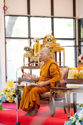 ภาพ No.276694:วันเสาร์ที่ 6 ธันวาคม พ.ศ. 2568 พิธีมุทิตาสักการะ เนื่องในโอกาสที่พระเดชพระคุณพระพรหมดิลก เจ้าอาวาสวัดสามพระยา วรวิหาร เมตตาเป็นประธานในพิธีตั้งฐานานุกรมใน พระราชวิเทศวชิรเวที (บัณฑิต วรปญฺโญ) ผู้ช่วยเจ้าอาวาสวัดพระธรรมกาย (ไวโรจน์ วิโรจโน) ผู้ช่วยเจ้าอา