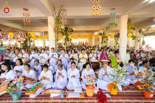 ภาพ No.171712:พิธีทอดกฐิน ณ วัดมหาโพธิ์ จ.ลพบุรี ในโครงการกฐินสามัคคีทั่วไทย 30,000 วัด บูชาธรรม 80 ปี หลวงพ่อธัมมชโย โดยคณะศิษยานุศิษย์วัดพระธรรมกาย วันที่ 27 ตุลาคม พ.ศ. 2567