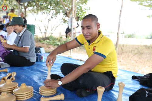 ภาพ No.127457:V.31 ทุ่มเทเพื่อบางกล่ำ การเตรียมงานของเจ้าหน้าที่หน่วยงานต่างๆ  เพื่องานธรรมยาตราอัญเชิญพระบรมสารีริกธาตุ ประดิษฐาน ณ มหารัตนเจดีย์สิริปทุมสวรรค์ (เจดีย์อริยพุทธะ 5 พระองค์) ณ ศูนย์ปฏิบัติธรรมภาคใต้ อ.บางกล่ำ จ.สงขลา ระหว่างวันที่ 9-10 มีนาคม พ.ศ. 2567