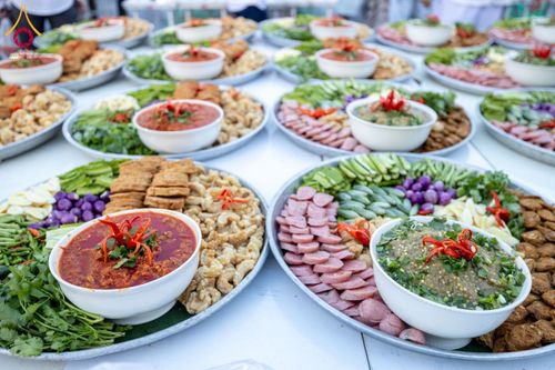 ภาพ No.200874:พิธีถวายภัตตาหารเป็นสังฆทาน แด่พระธรรมยาตรา ณ อนุสรณ์สถานบางปลา วัดบางปลา อำเภอบางเลน จังหวัดนครปฐม ในโครงการธรรมยาตรา กตัญญูบูชา มหาปูชนียาจารย์ พระมงคลเทพมุนี(สด จนฺทสโร) พระผู้ปราบมาร อนุสรณ์สถาน 7 แห่ง ปีที่ 13 วันที่ 24 มกราคม พ.ศ. 2568