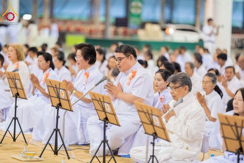 ภาพ No.279063:วันที่ 2 มกราคม พ.ศ.2569 พิธีถวายภัตตาหารเป็นสังฆทาน แด่พระธรรมยาตรา ณ วัดพระธรรมกาย ปทุมธานี ในโครงการธรรมยาตรา กตัญญูบูชา มหาปูชนียาจารย์ พระมงคลเทพมุนี(สด จนฺทสโร) พระผู้ปราบมาร อนุสรณ์สถาน 7 แห่ง ปีที่ 14