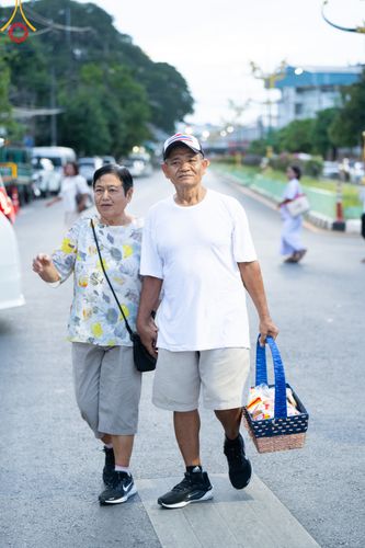 ภาพ No.341130:วันที่ 27 กรกฎาคม พ.ศ. 2569 พิธีตักบาตรพระ 1,000 รูป เมืองพัทลุง  ณ ถนนราเมศวร์ อ.เมือง จ.พัทลุง