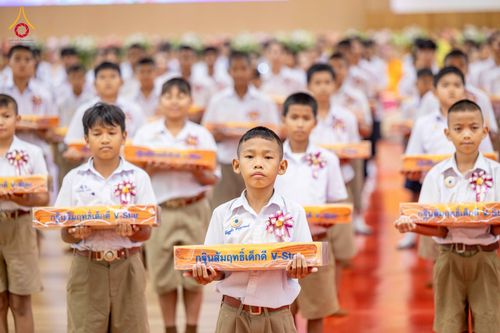 ภาพ No.348580:วันที่ 12 กันยายน พ.ศ. 2569 การอบรมเชิงปฏิบัติการจัดกิจกรรมทอดกฐินสัมฤทธิ์ พิธีมอบผ้าไตรประธานกฐินเด็กดี V-Star ประจำปีพุทธศักราช 2569 ณ สภาธรรมกายสากล วัดพระธรรมกาย