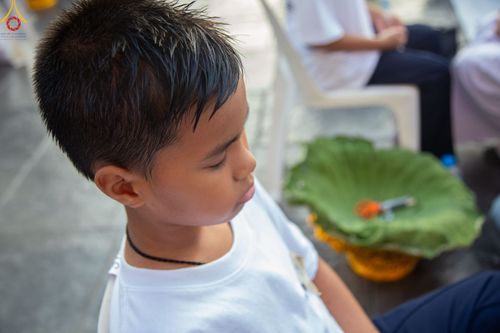 ภาพ No.78386:พิธีตัดปอยผม โครงการหน่อแก้วเปรียญธรรมรุ่นที่ 11  วันที่ 26 มีนาคม พ.ศ.2566  ณ หมู่กุฏิสามเณร อาคารค่ายจองแชมป์ วัดพระธรรมกาย