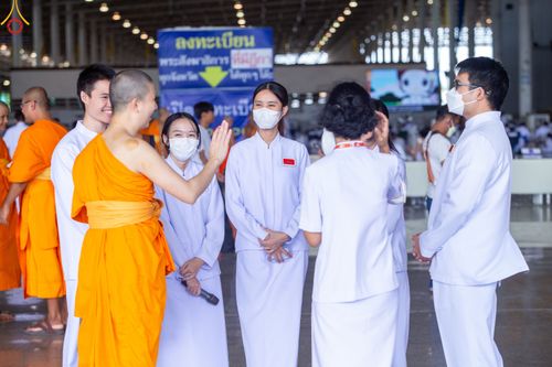ภาพ No.85045:บรรยากาศการต้อนรับพระสังฆาธิการทั่วประเทศ และพิธีบูชาข้าวพระในวันสมาธิโลก วันอาทิตย์ต้นเดือนที่ 6 สิงหาคม พ.ศ. 2566 ณ สภาธรรมกายสากล วัดพระธรรมกาย