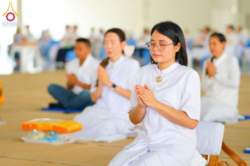 ภาพ No.316427:วันเสาร์ที่ 21 มีนาคม พ.ศ.2569 พิธีถวายภัตตาหารเมนูสวรรค์ เพื่อการบรรลุธรรม ณ หอฉันคุณยายอาจารย์ฯ วัดพระธรรมกาย