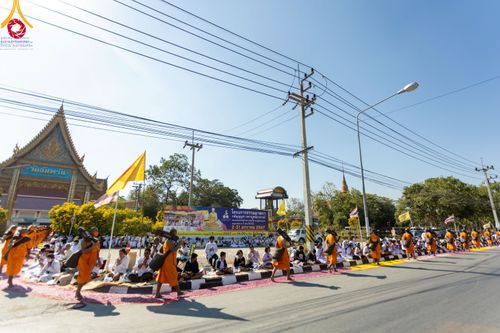 ภาพ No.106141:พิธีต้อนรับพระธรรมยาตรา ชุด 2 ในโครงการธรรมยาตรากตัญญูบูชา มหาปูชนียาจารย์  พระมงคลเทพมุนี(สด จนฺทสโร) พระผู้ปราบมาร  อนุสรณ์สถาน 7 แห่ง ปีที่ 12  วันที่ 3 มกราคม พ.ศ. 2567  ณ อนุสรณ์สถานโลตัสแลนด์ จ.สุพรรณบุรี