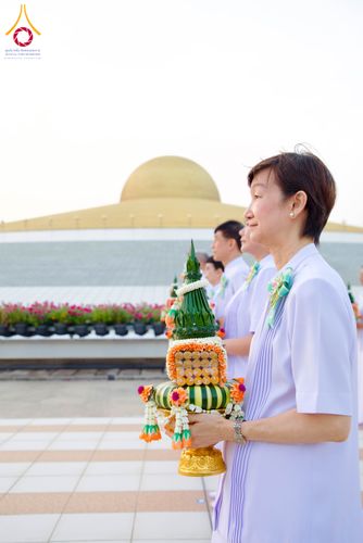 ภาพ No.319376:วันเสาร์ที่ 4 เมษายน พ.ศ.2569 พิธีขอขมา มอบผ้าไตร และถวายบาตรแด่นาคธรรมทายาท ในโครงการบรรพชาสามเณรฟื้นฟูพระพุทธศาสนาทั่วไทย โครงการหน่อแก้วเปรียญธรรม รุ่นที่ 14 โครงการสามเณรยุวธรรมทายาท รุ่นที่ 34 โครงการสามเณรมัชฌิมธรรมทายาท รุ่นที่ 30 ณ สภาธรรมกายสากล