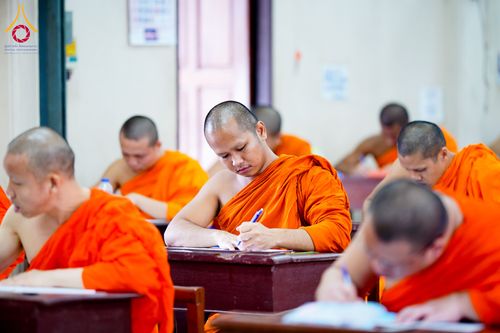 ภาพ No.285684:วันที่ 11-14 ธันวาคม พ.ศ.2568  โครงการอบรมบาลีก่อนสอบสนามหลวง สำนักเรียนวัดสามพระยา ชั้น ปธ.6-9 ประจำปี 2568-2569 ณ วัดสามพระยา กรุงเทพมหานคร